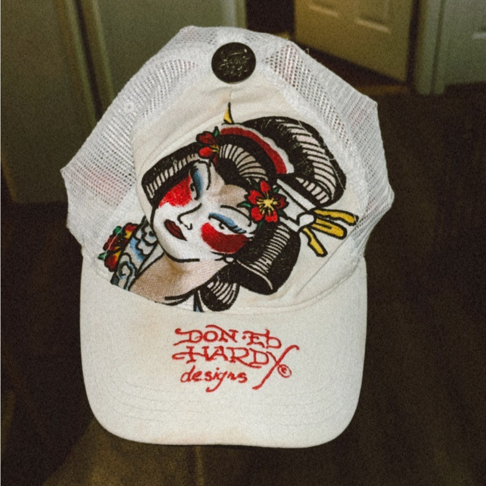 Ed hardy mesh trucker hat
